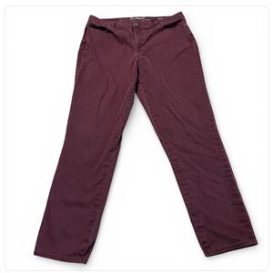 Gloria Vanderbilt Women’s 16 Burgundy Rail Straight Jeans All Around Slimming